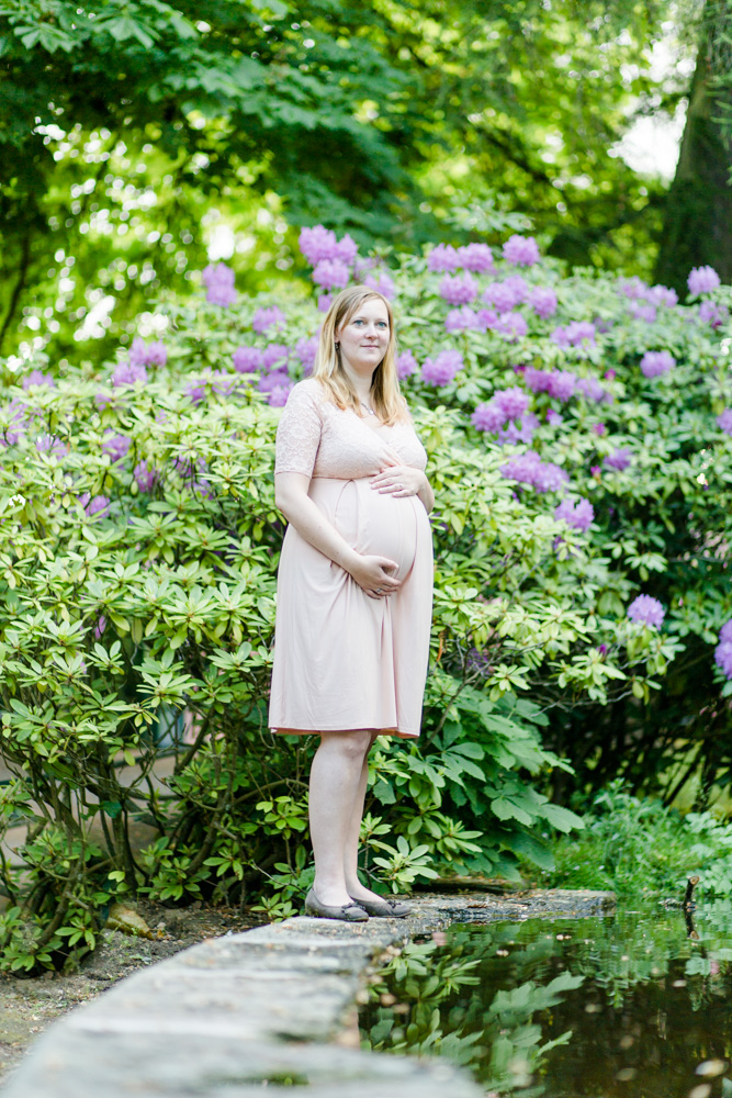 Babybauchshooting am Schloss Reinbek